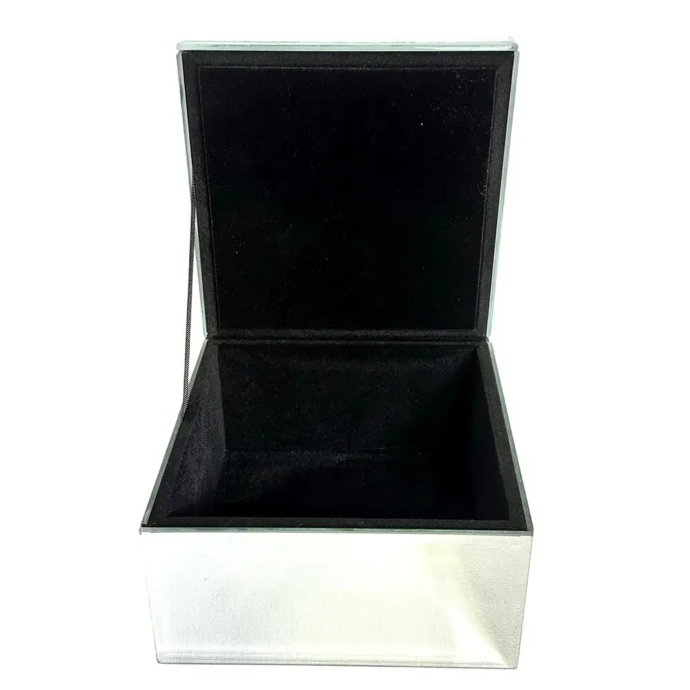 Unbranded glamour or