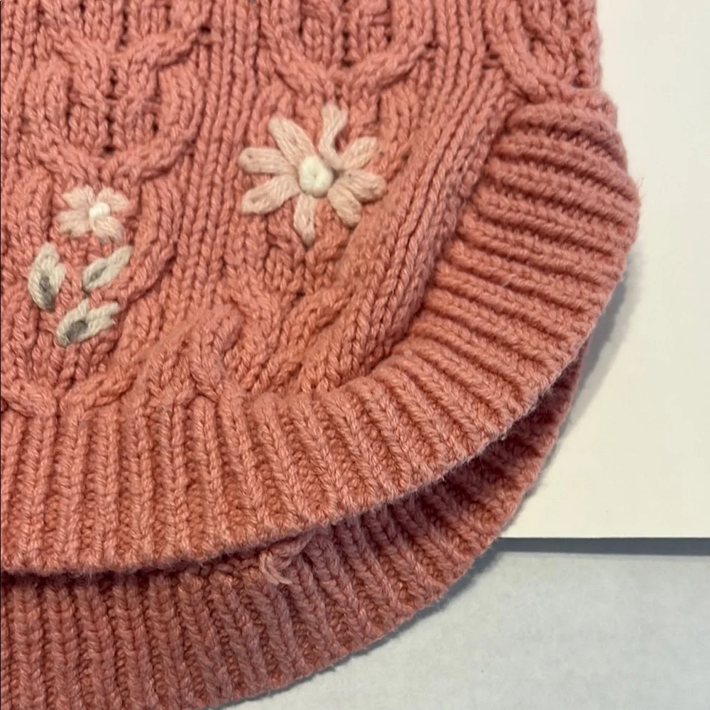 cupcakes & cashmere embrace warmth