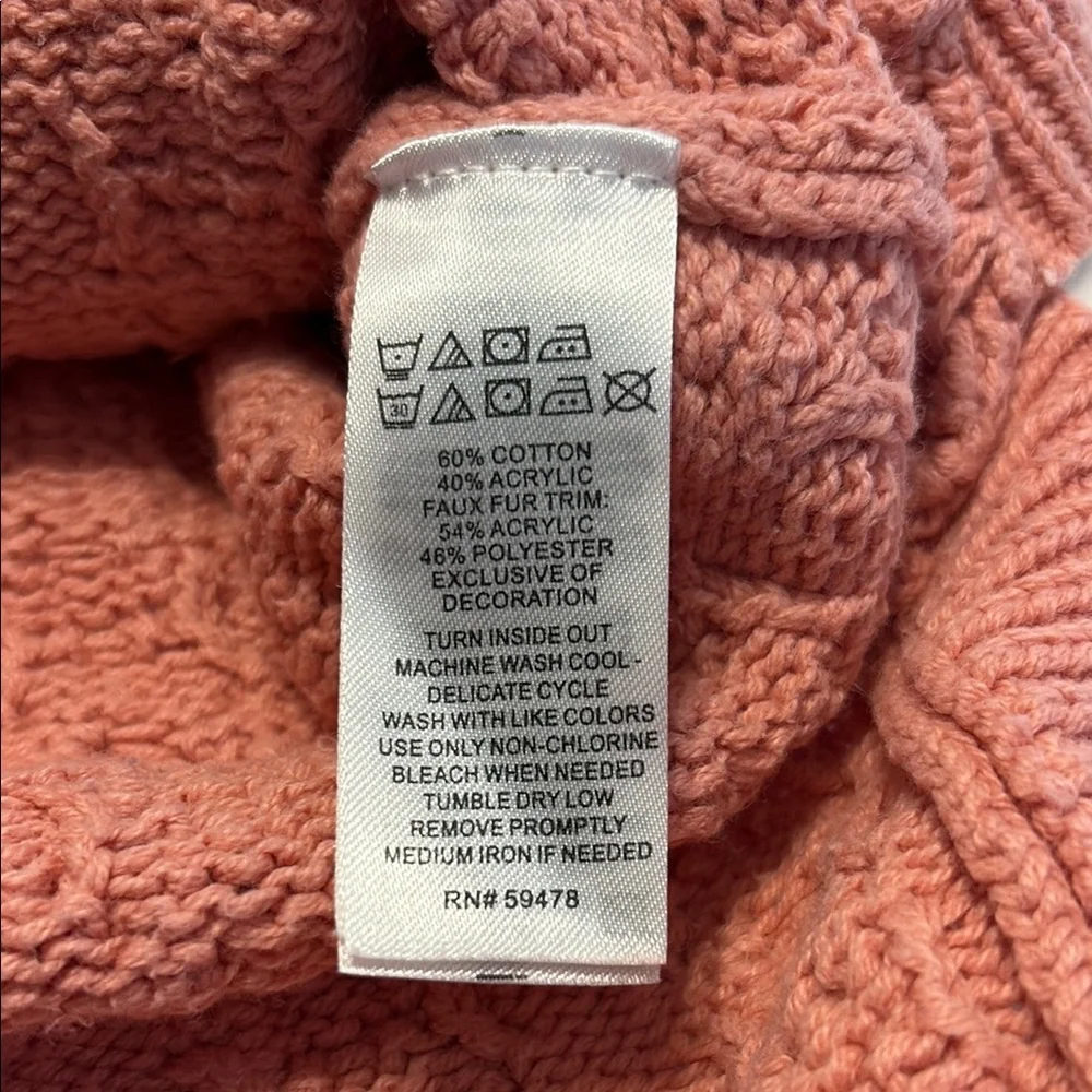 cupcakes & cashmere embrace warmth