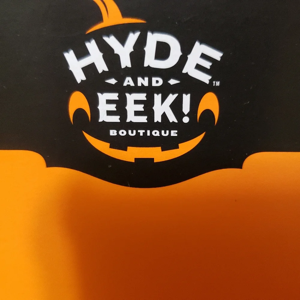 Hyde & EEK! brand new