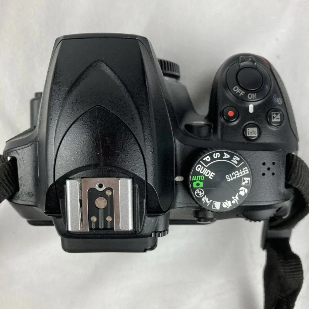 Nikon bundle includes