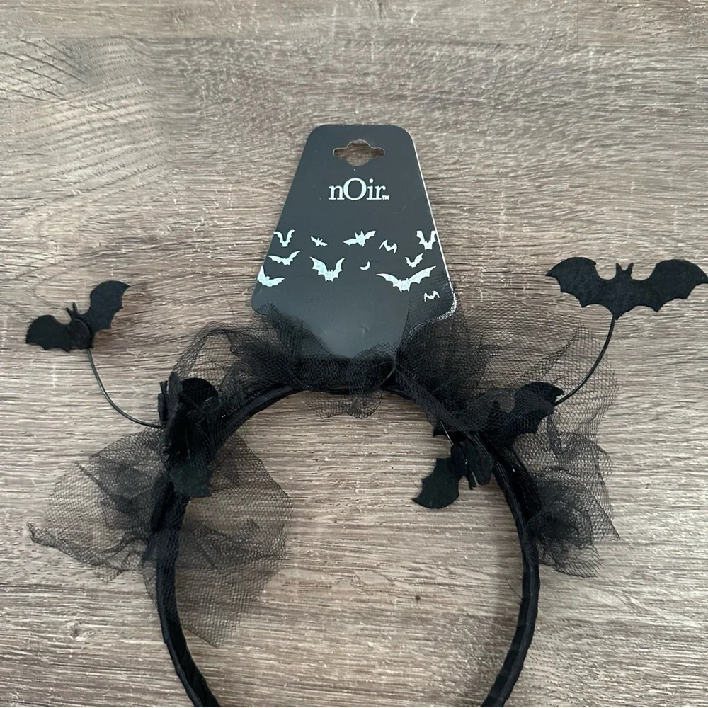 nOir Jewelry piece lot