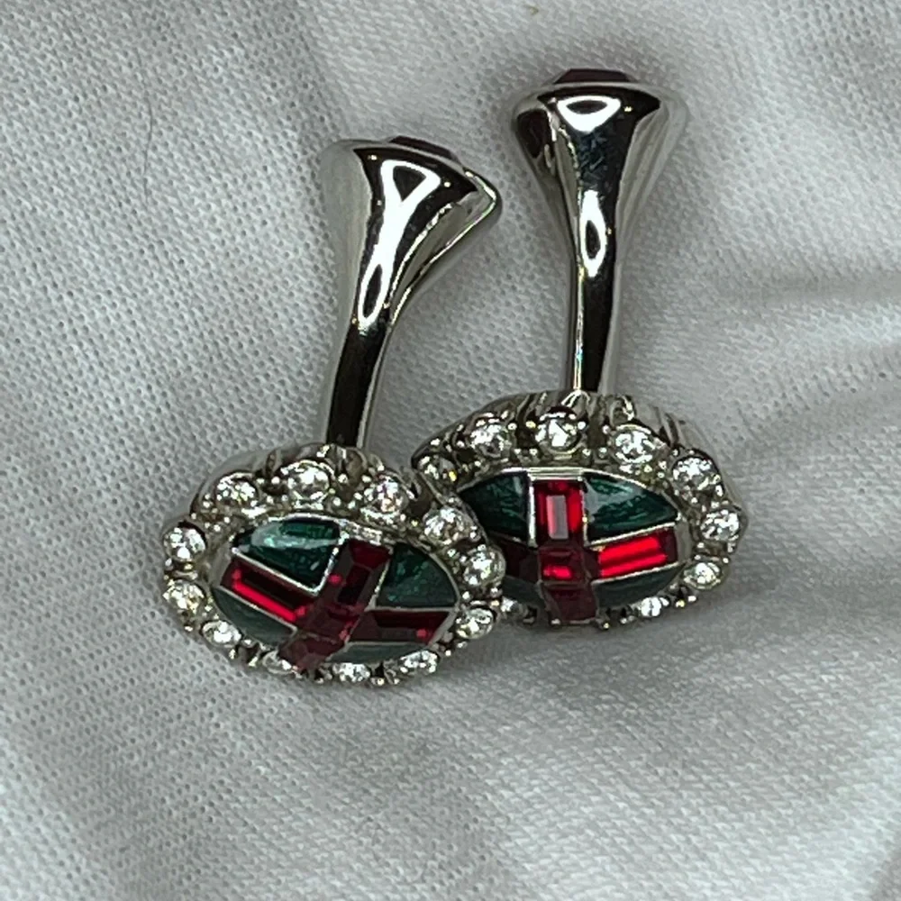 N/A these cufflinks