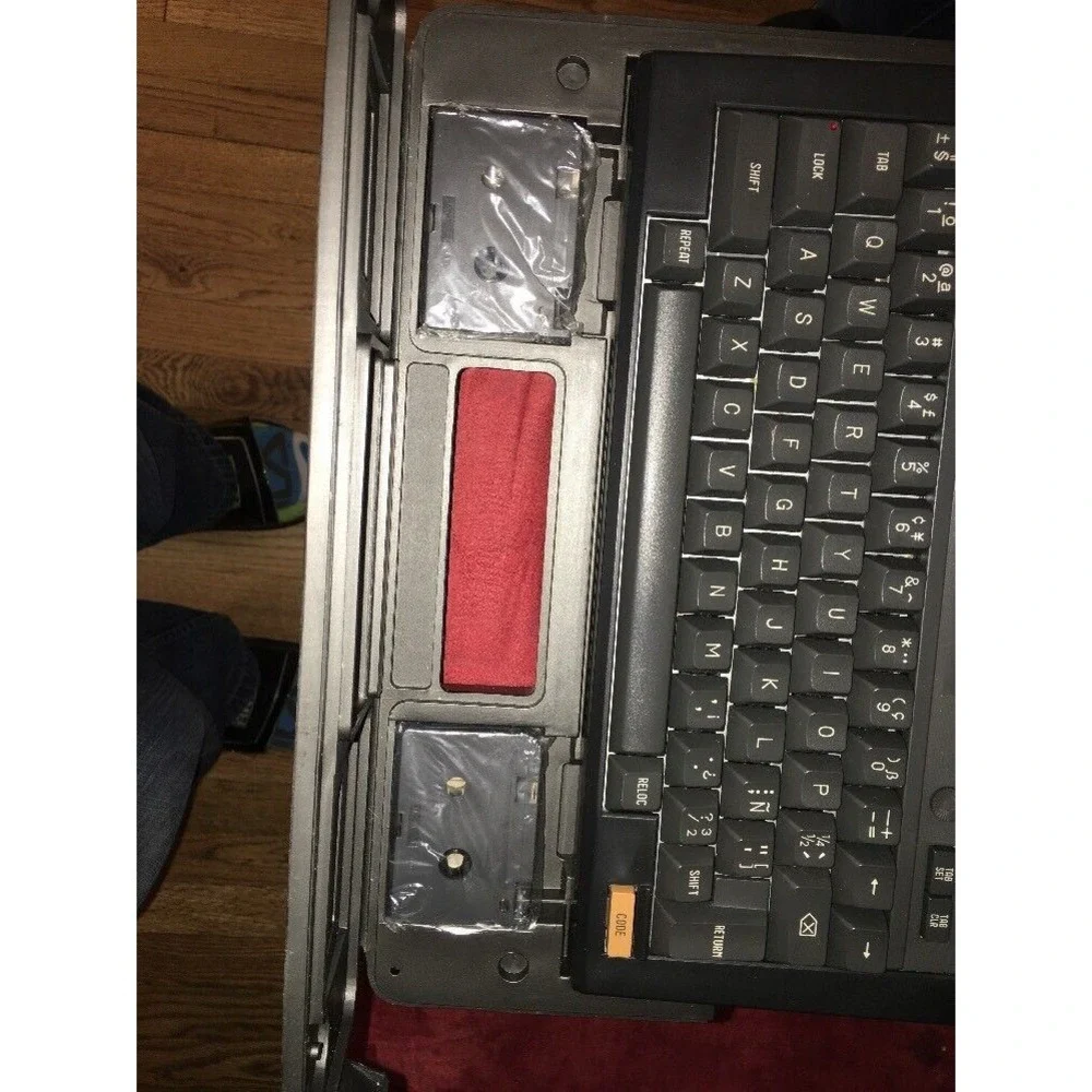 Canon S-50 Portable Electronic Typewriter Battery Powered Vintage