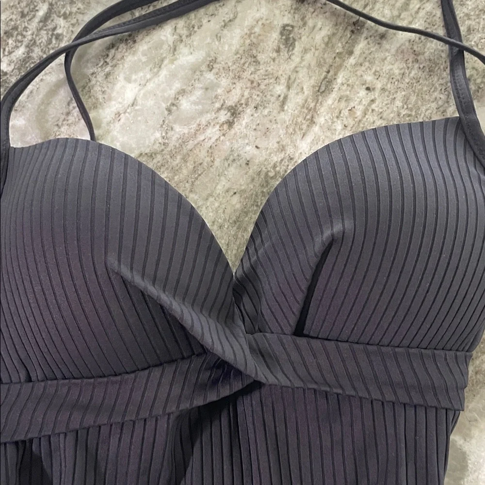 Vince Camuto chic black