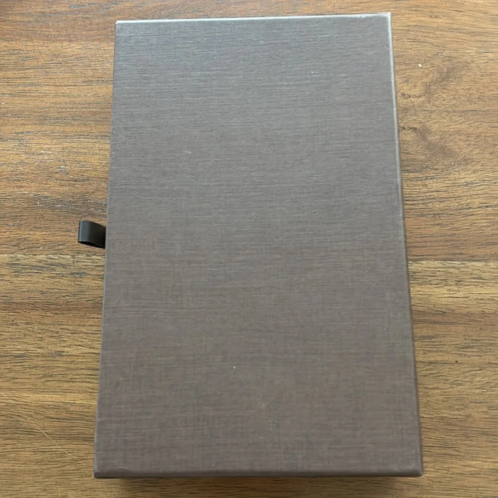 Louis Vuitton or vuitton gray