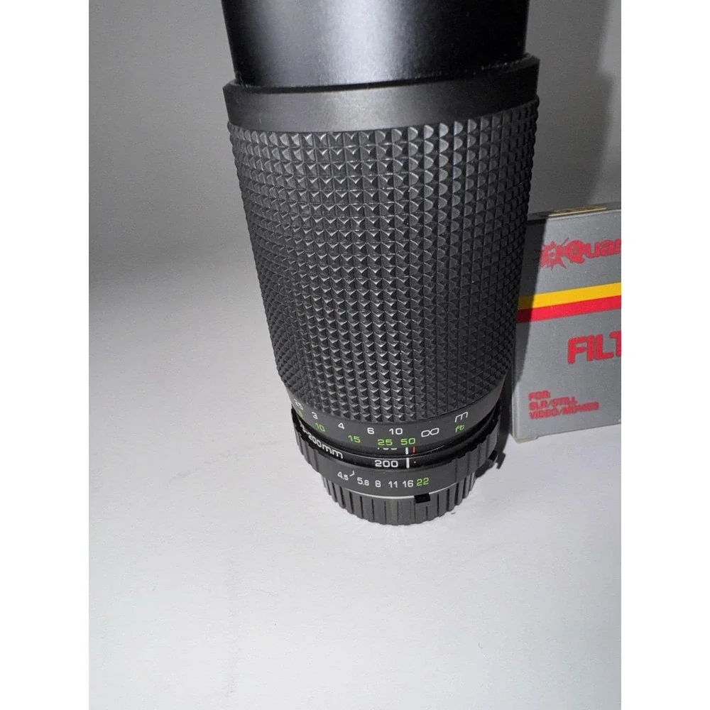 Quantaray Auto Zoom 75-200mm 55 151554 Camera Lens W/ 49mm Filter & Carry Case