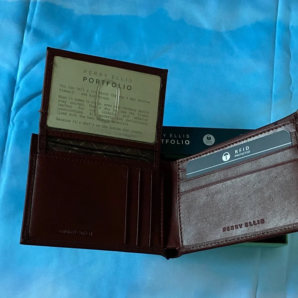 Perry Ellis carry your