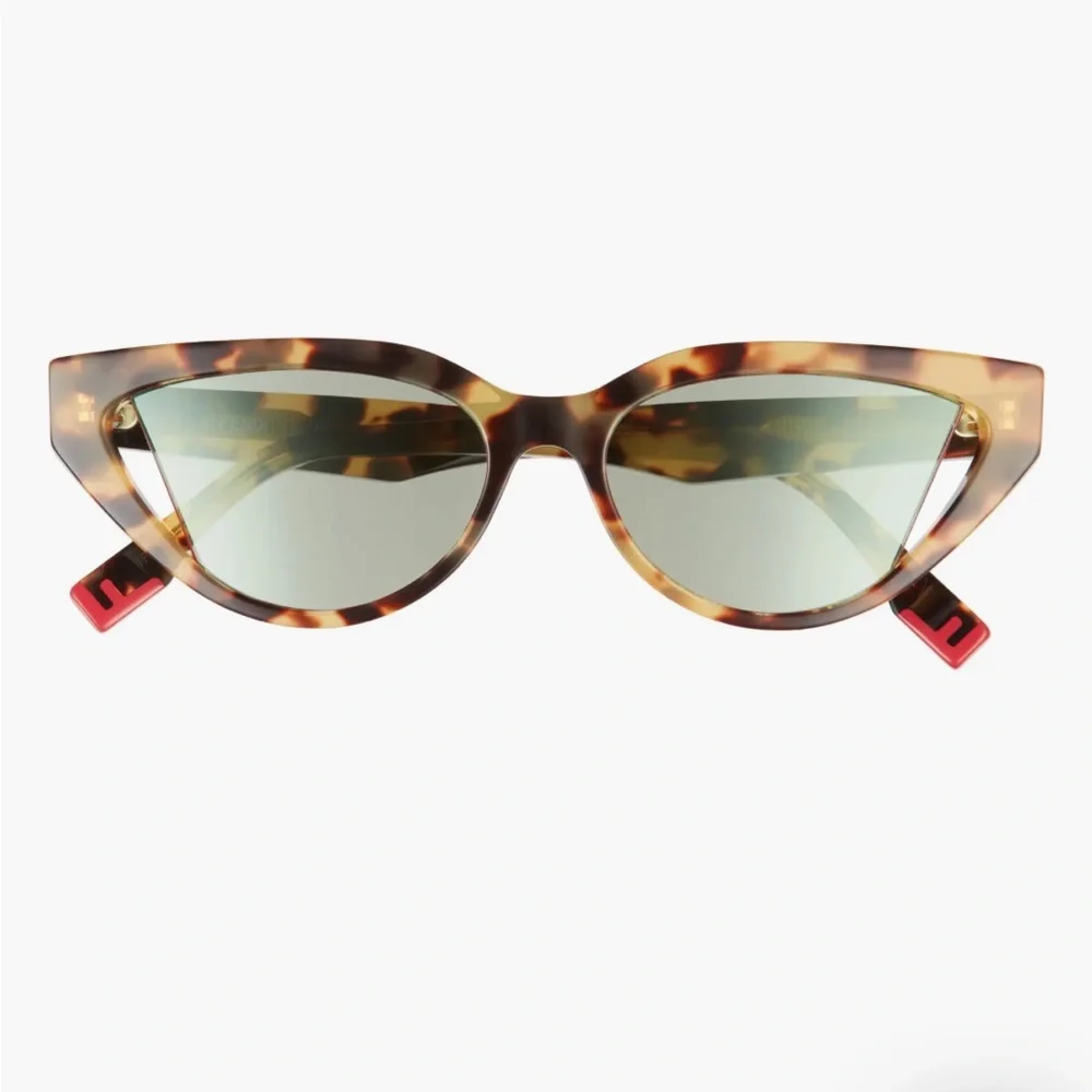 Fendi‎ Cat Eye Sunglasses