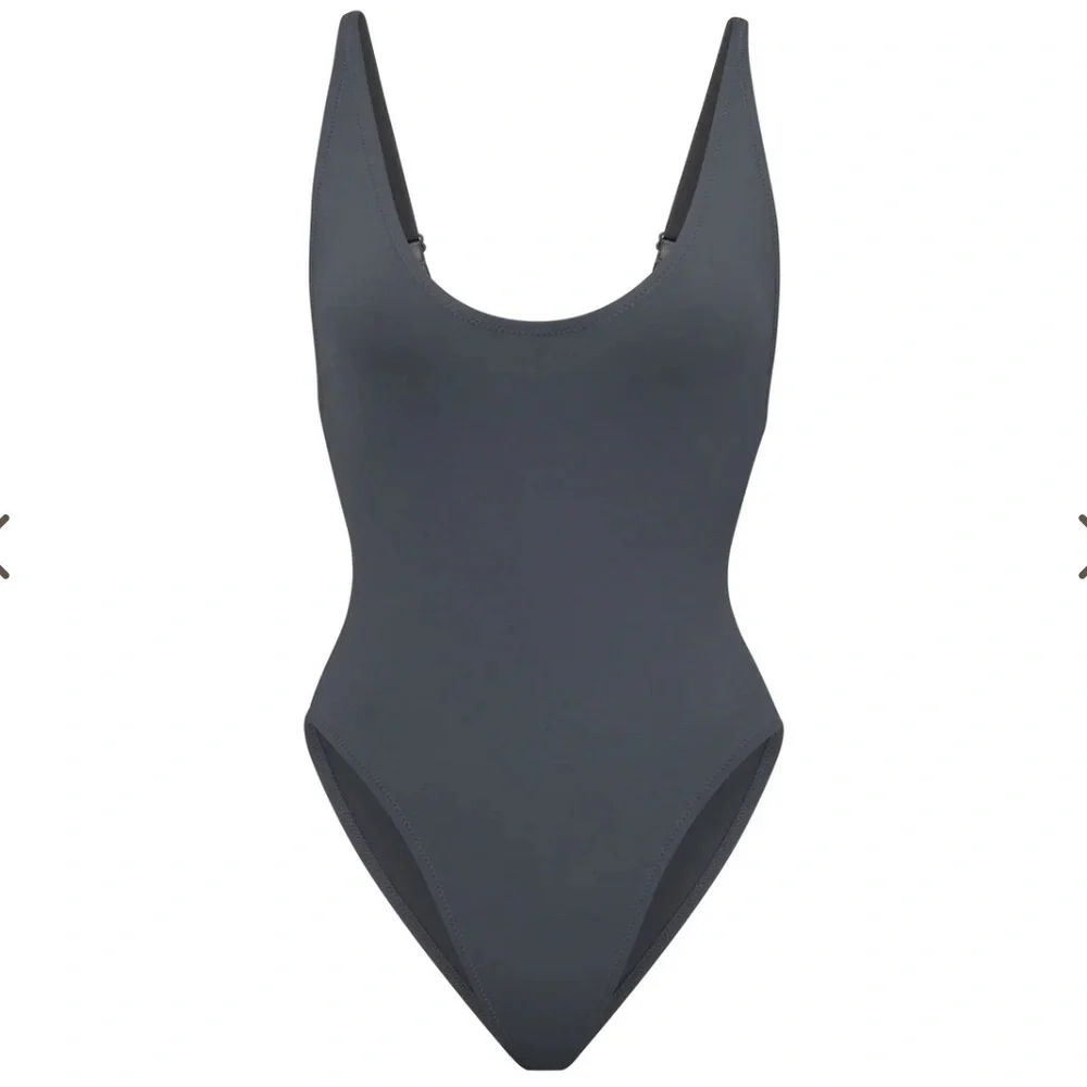 Skims signature swim SCOOP NECK ONE PIECE NWT