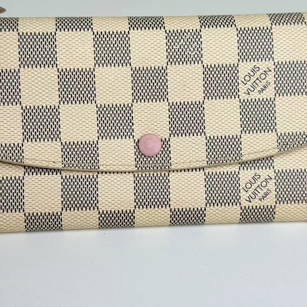 Louis Vuitton exterior no