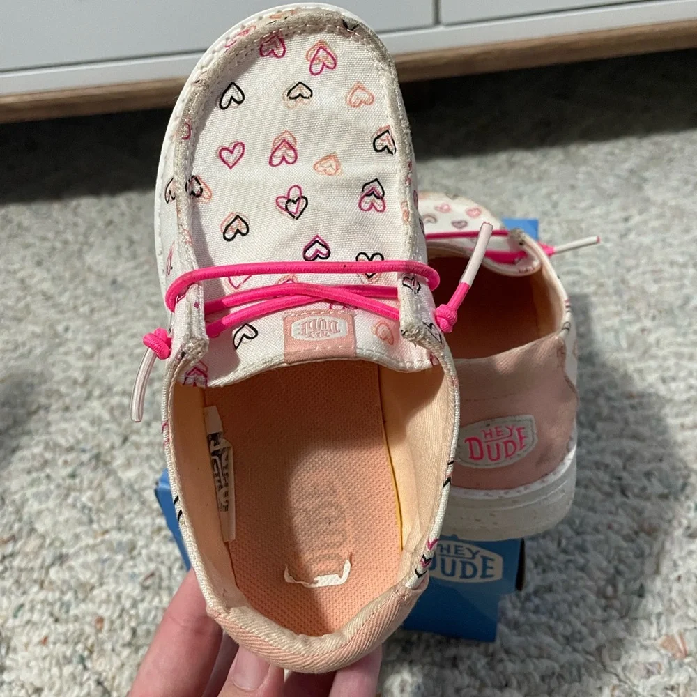Hey Dude comfortable add kids
