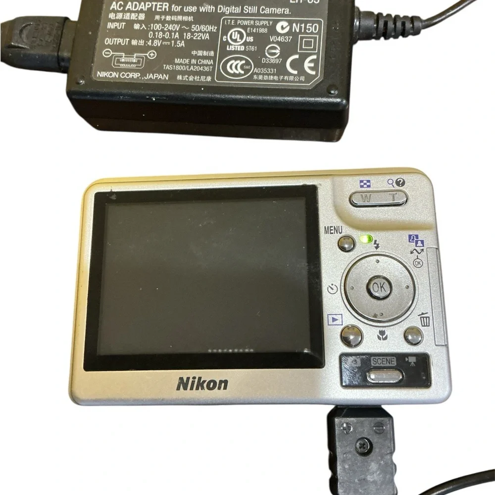 Nikon  Coolpic S2 Digital CameraGreat . Condition. .  5.1   Digital  Japan