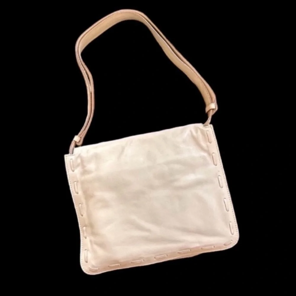 Bottega Veneta color cream