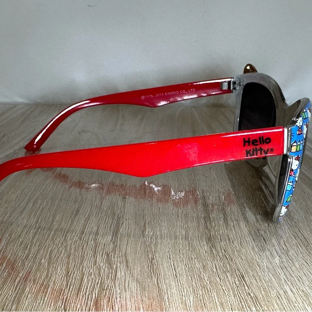 Hello Kitty Sanrio Sunglasses with Nerd-Themed Case