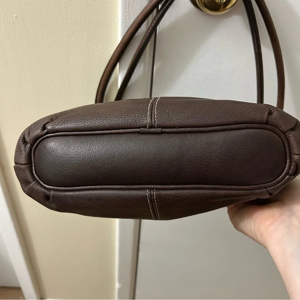 Fossil vintage pebbled