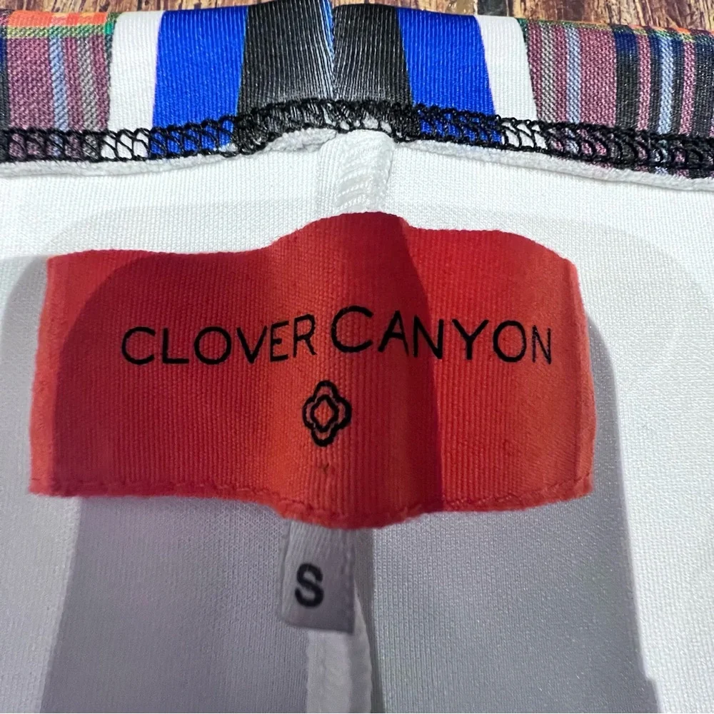 Clover Canyon making features patterns