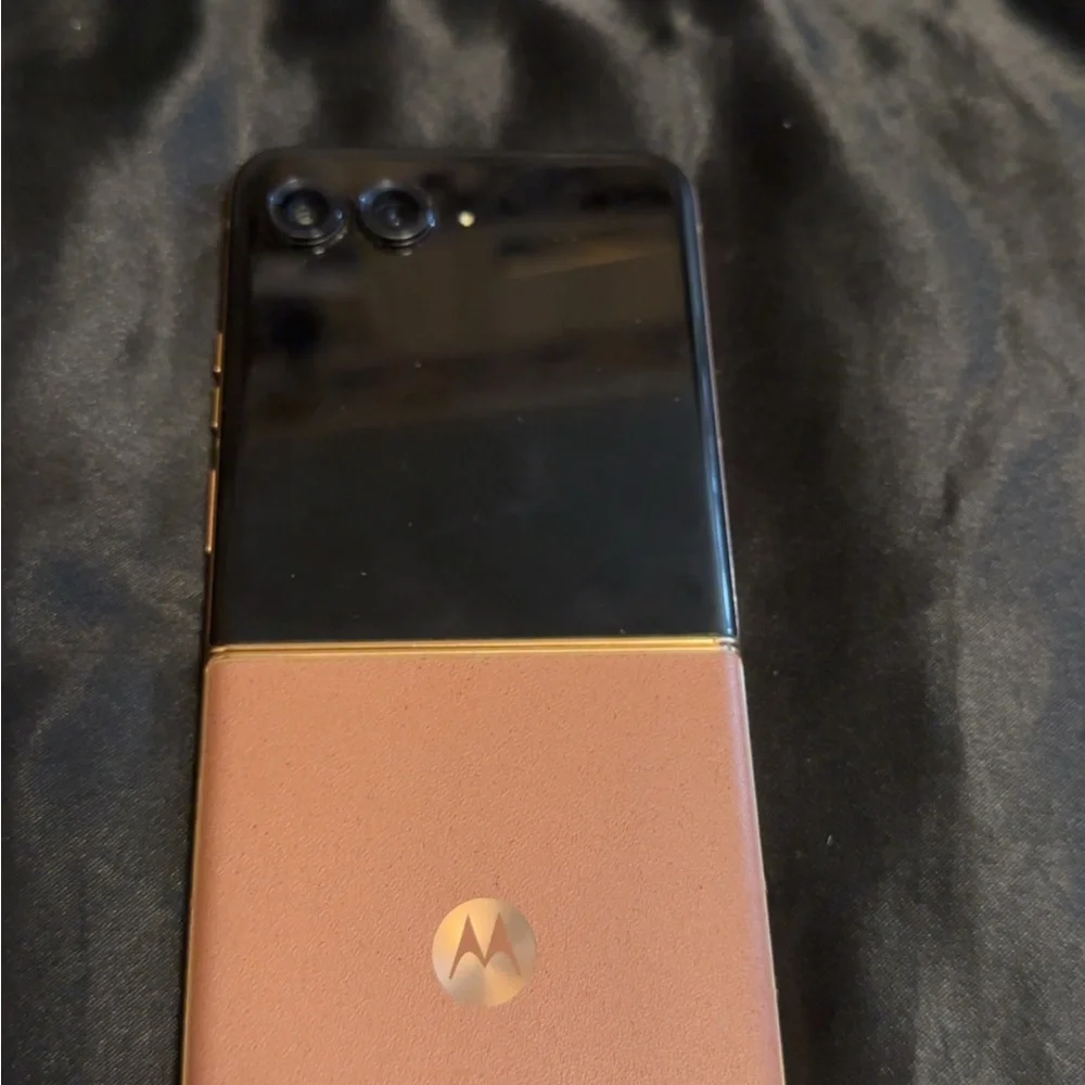 Motorola sleek foldable
