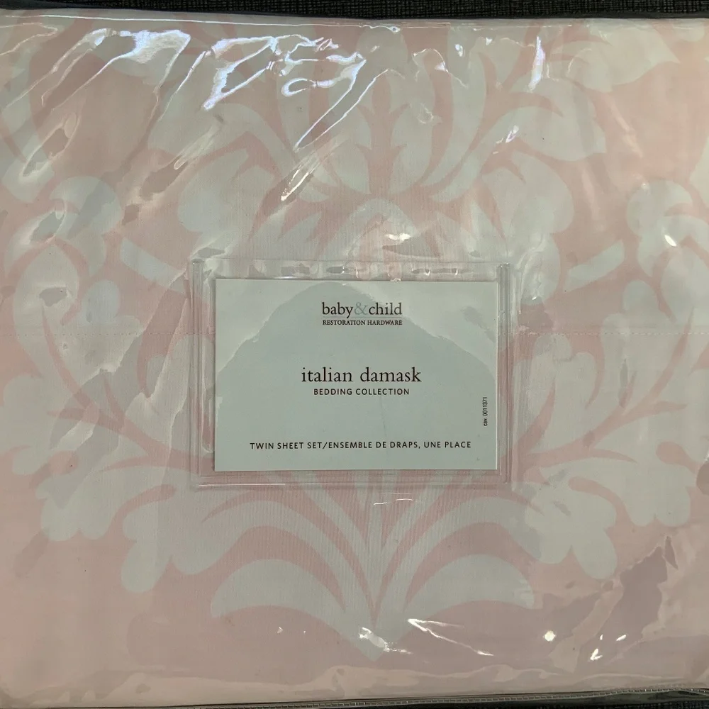 Restoration Hardware Baby & Child Twin Sheet Set