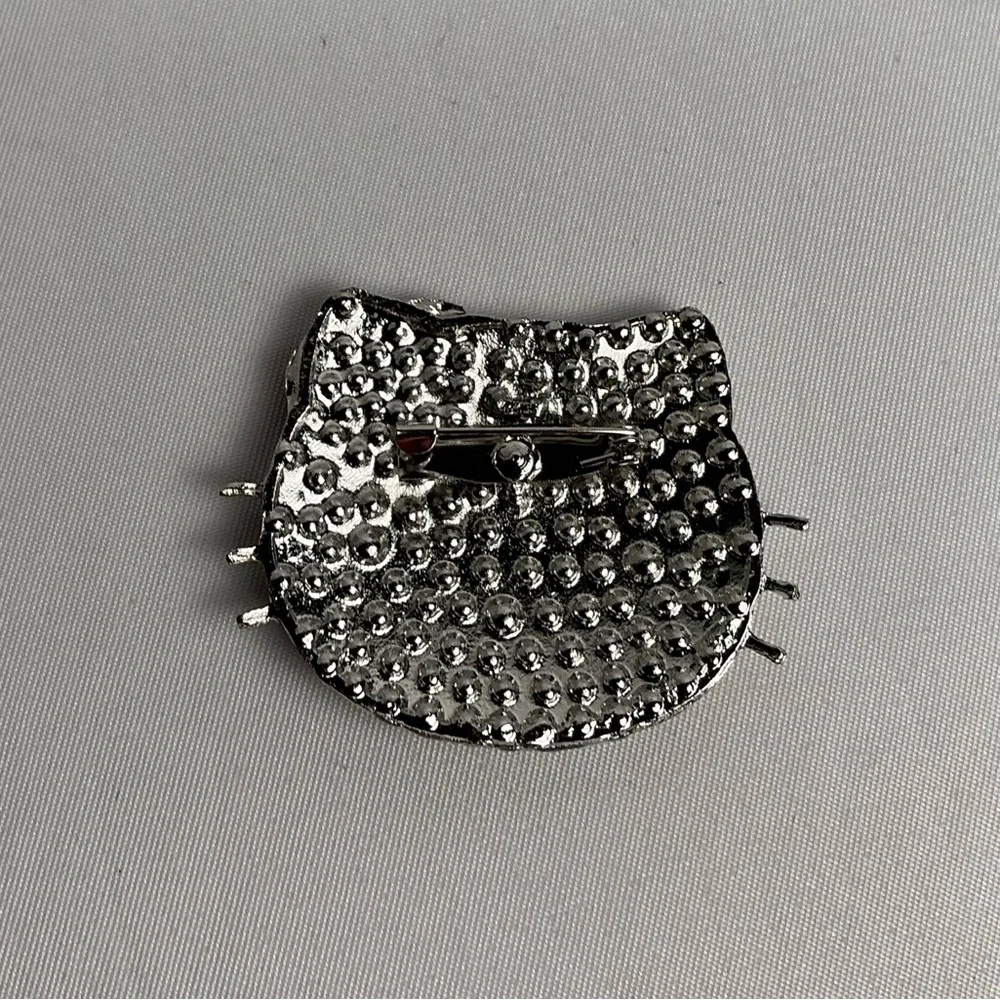 Hello Kitty add sparkle