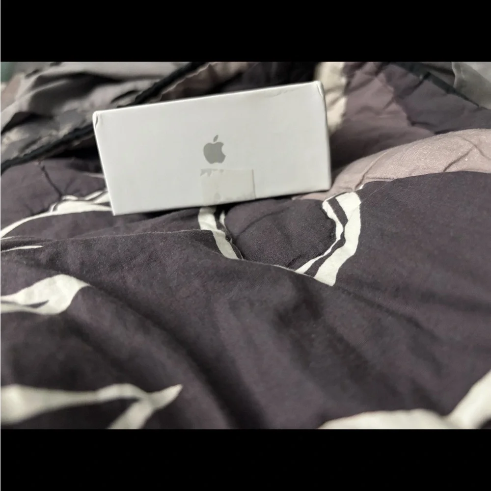 Apple wireless earbuds
