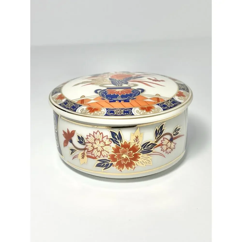 1980s Vintage Japanese Imari 4-Piece Home Decor Set Ginger Jar Picture Frame Box
