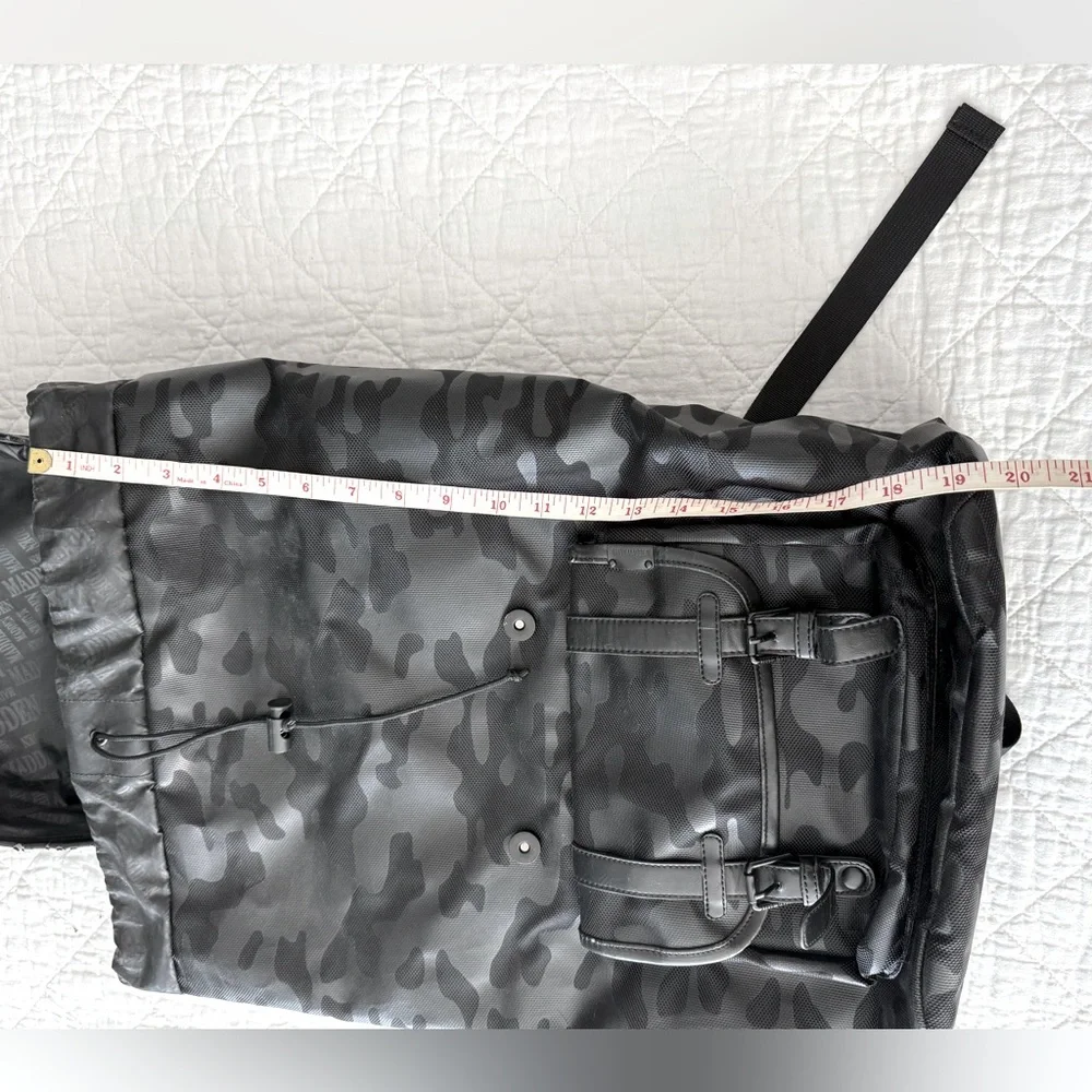 Steve Madden this black