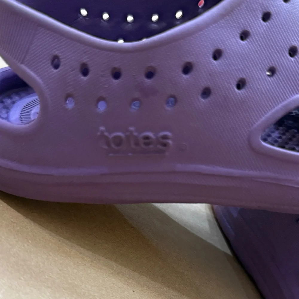 totes durable lightweight