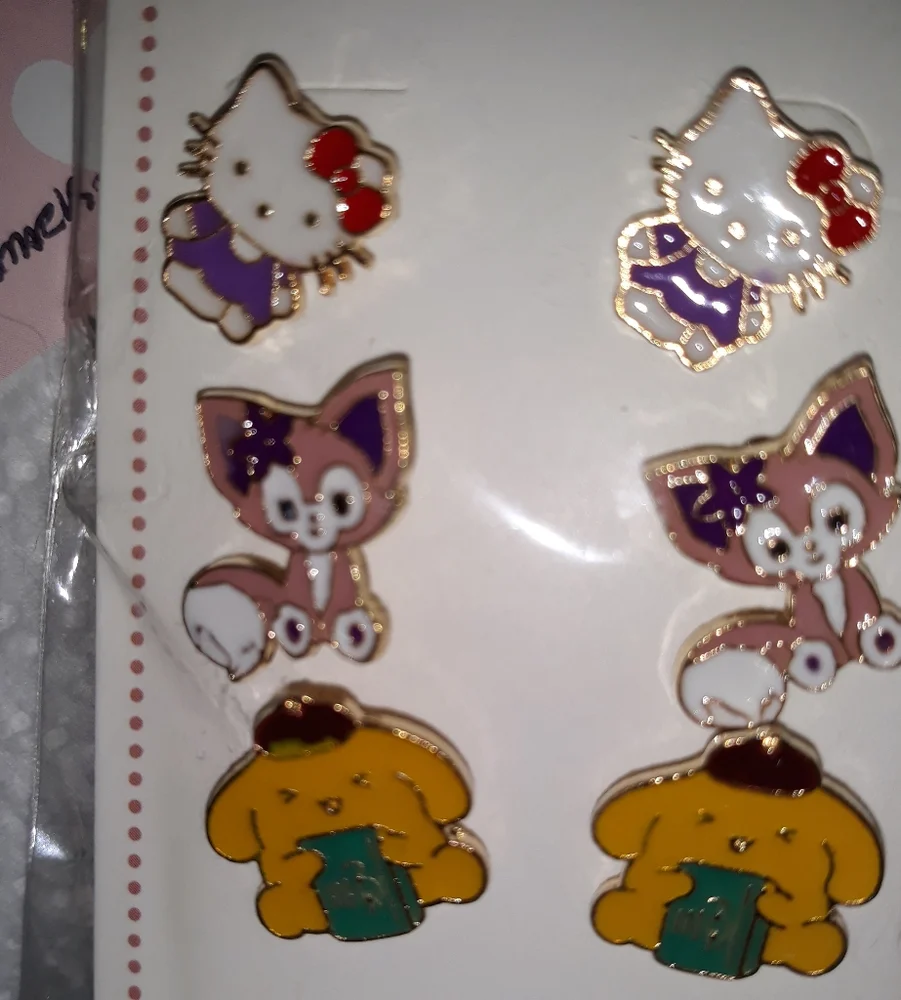 Sanrio fit taped
