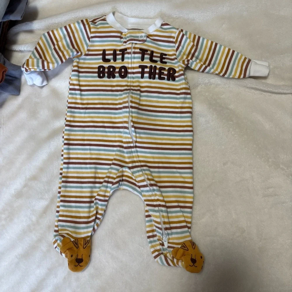 Carters set four