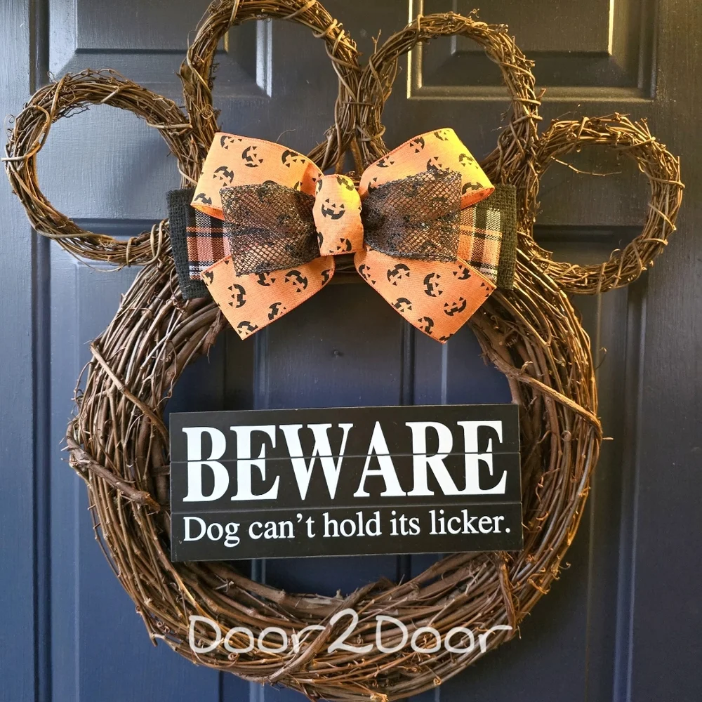 Beware Welcome Paw Wreath 🐾