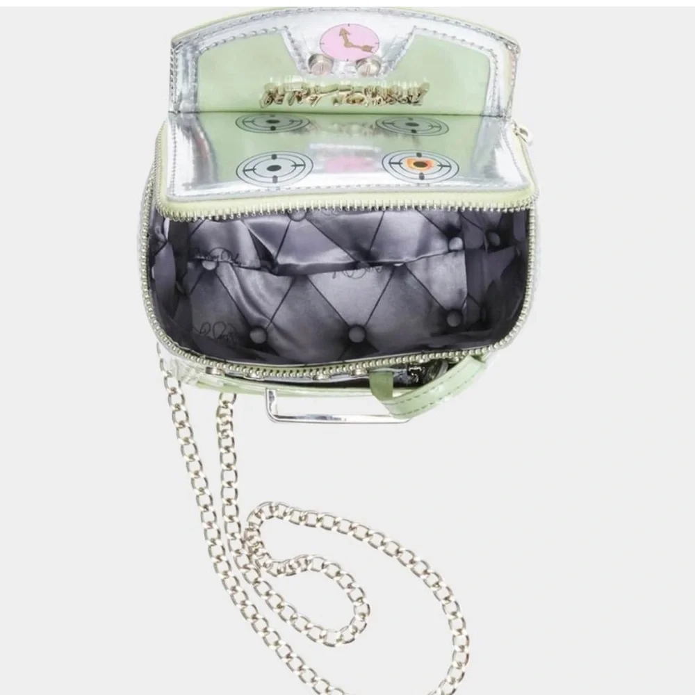 Betsey Johnson Kitsch Bake It Like Betsey Oven Crossbody Bag Limited Edition