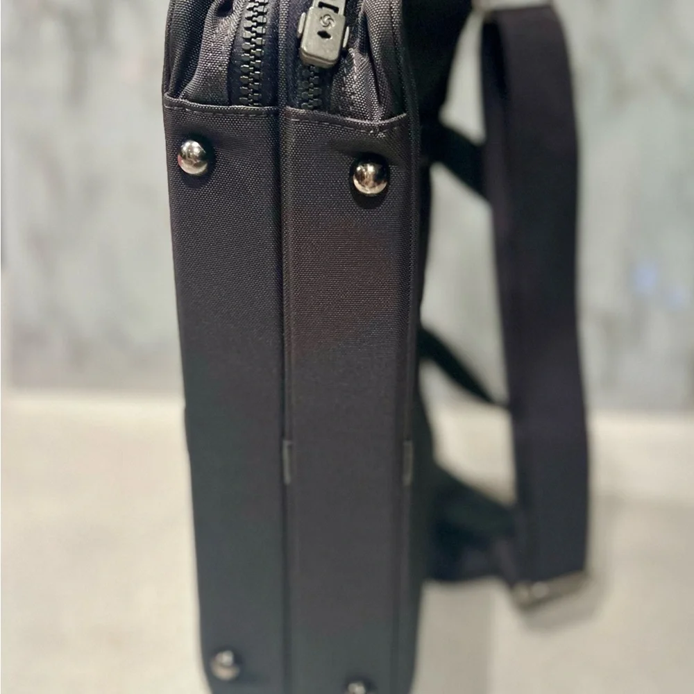 Samsonite elegant robust