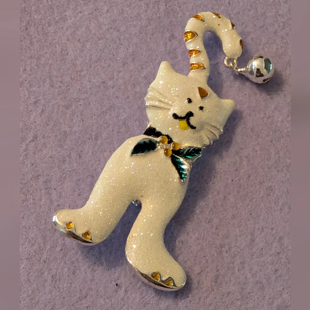 Glittery White Cat Brooch with Working Bell