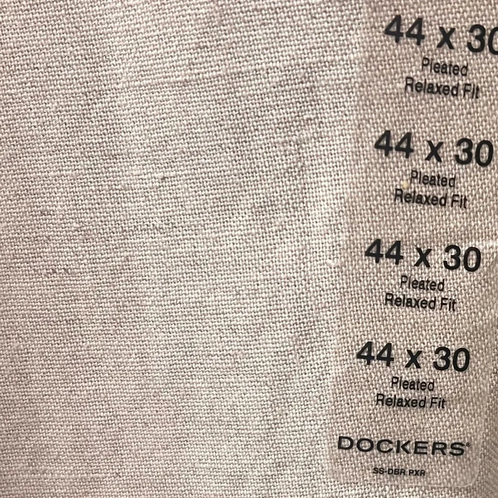 NWT Dockers Linen Blend Pleated Straight Leg Trousers light beige size 44 x 30
