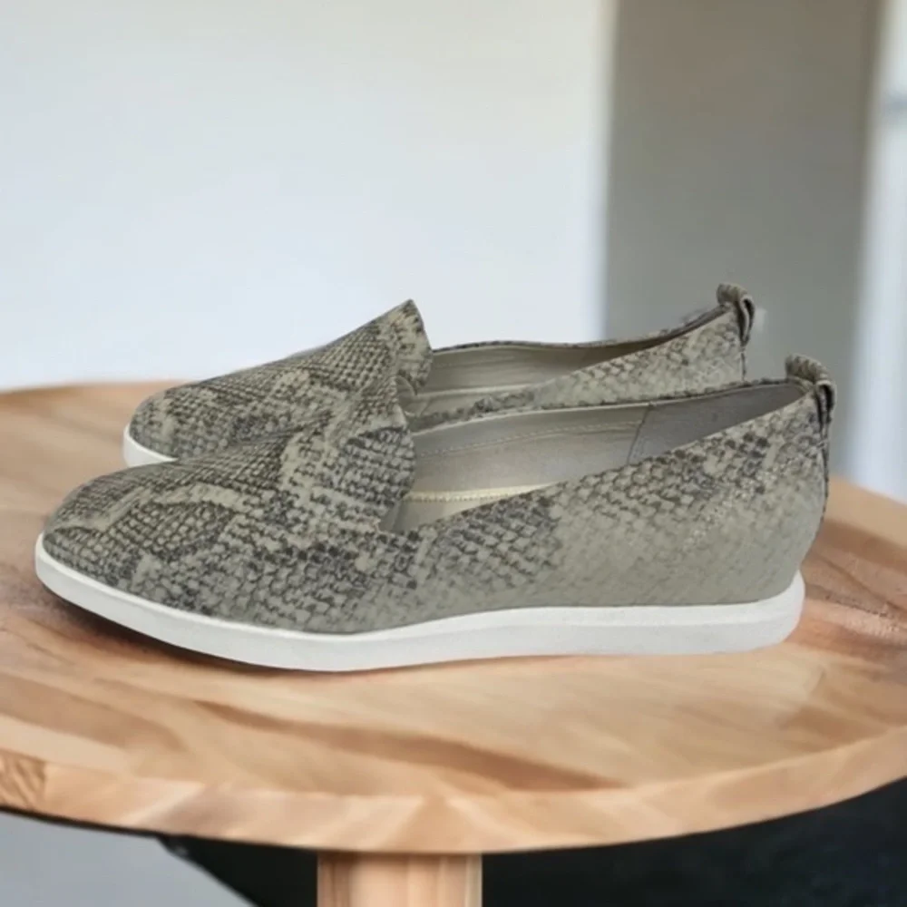 Franco Sarto Boston Snake Print Ombré Grey White Slip Ons Size 9