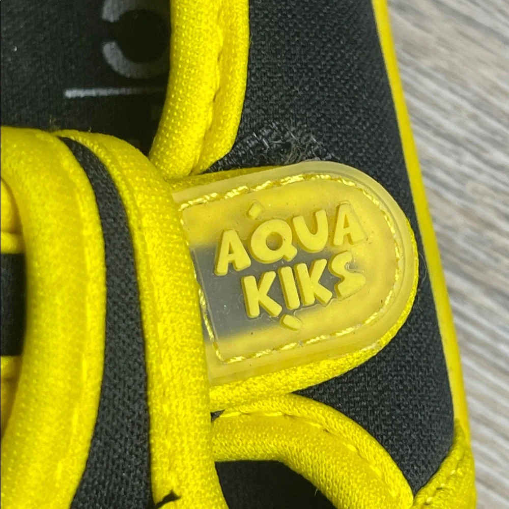 aqua kiks new tags