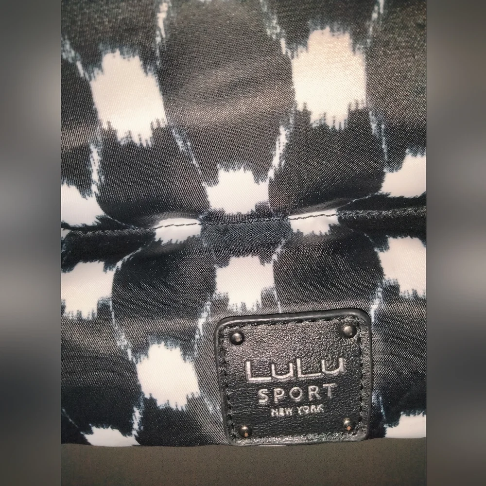 LuLu Sport here details