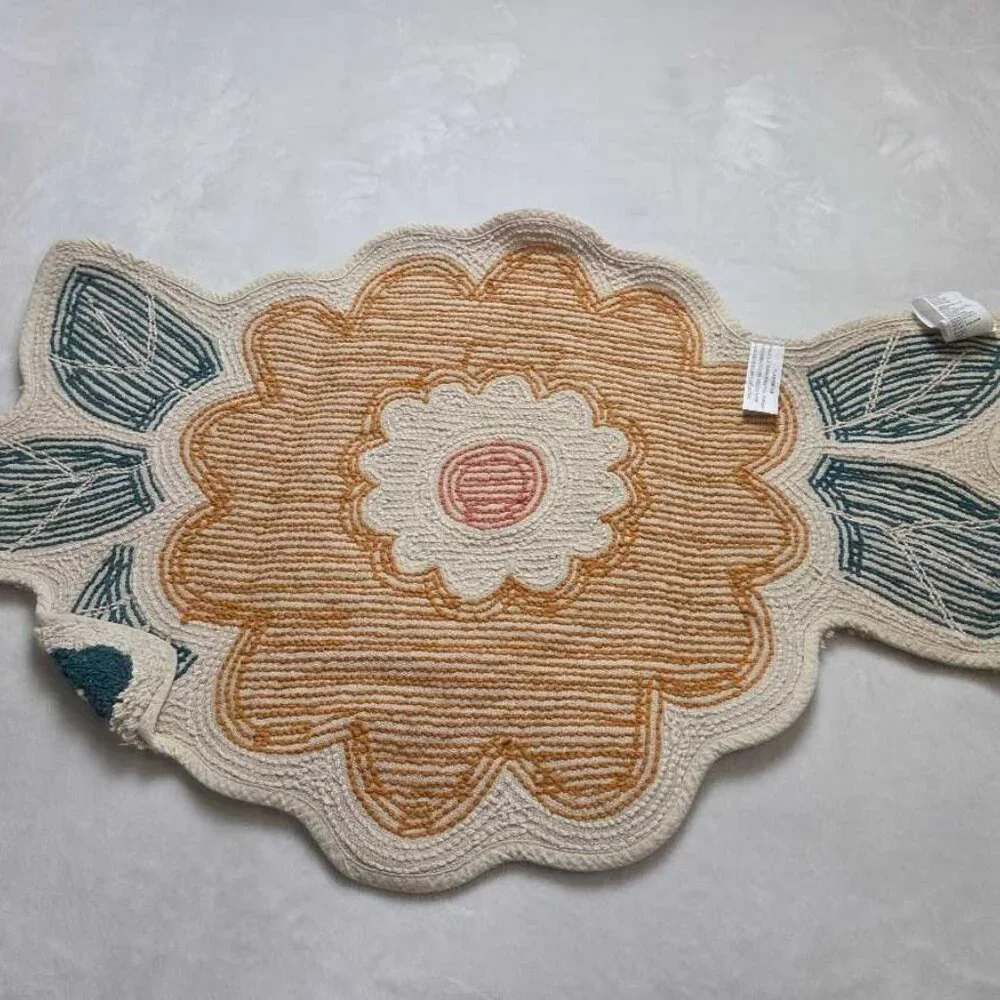 New Anthropologie Tufted bouquet orange flower bath mat rug