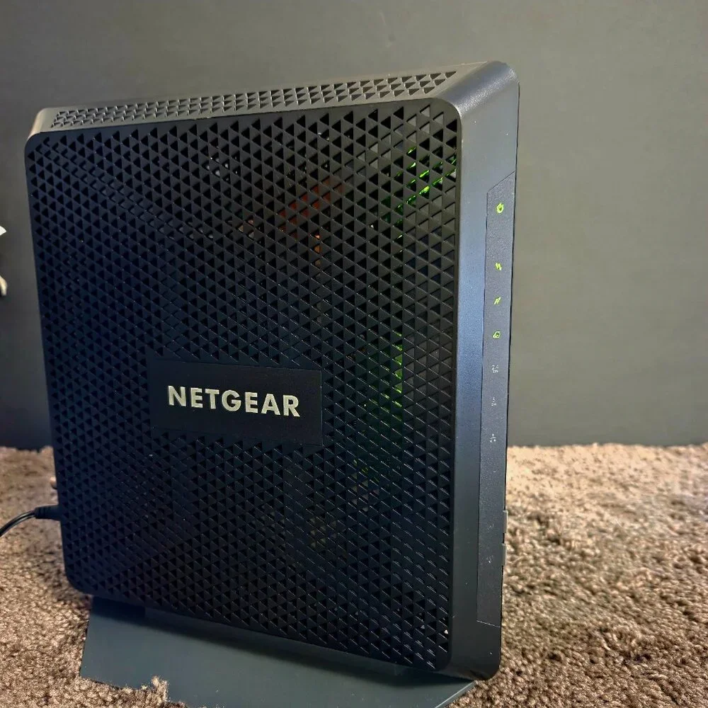 Netgear Nighthawk C7000v2 AC1900 Wi-Fi Cable Modem Router