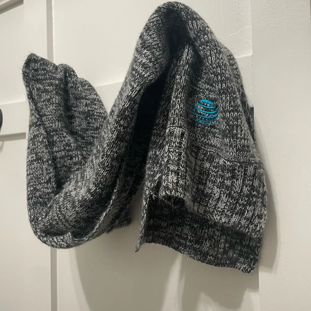 AT&T‎ Grey Scarf