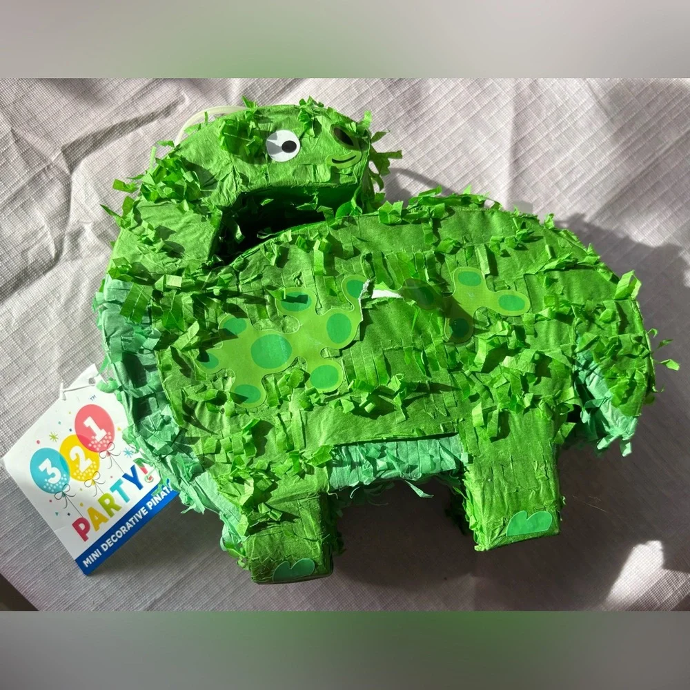 Mini Green Dinosaur Piñata – Party Decoration – New with Tag