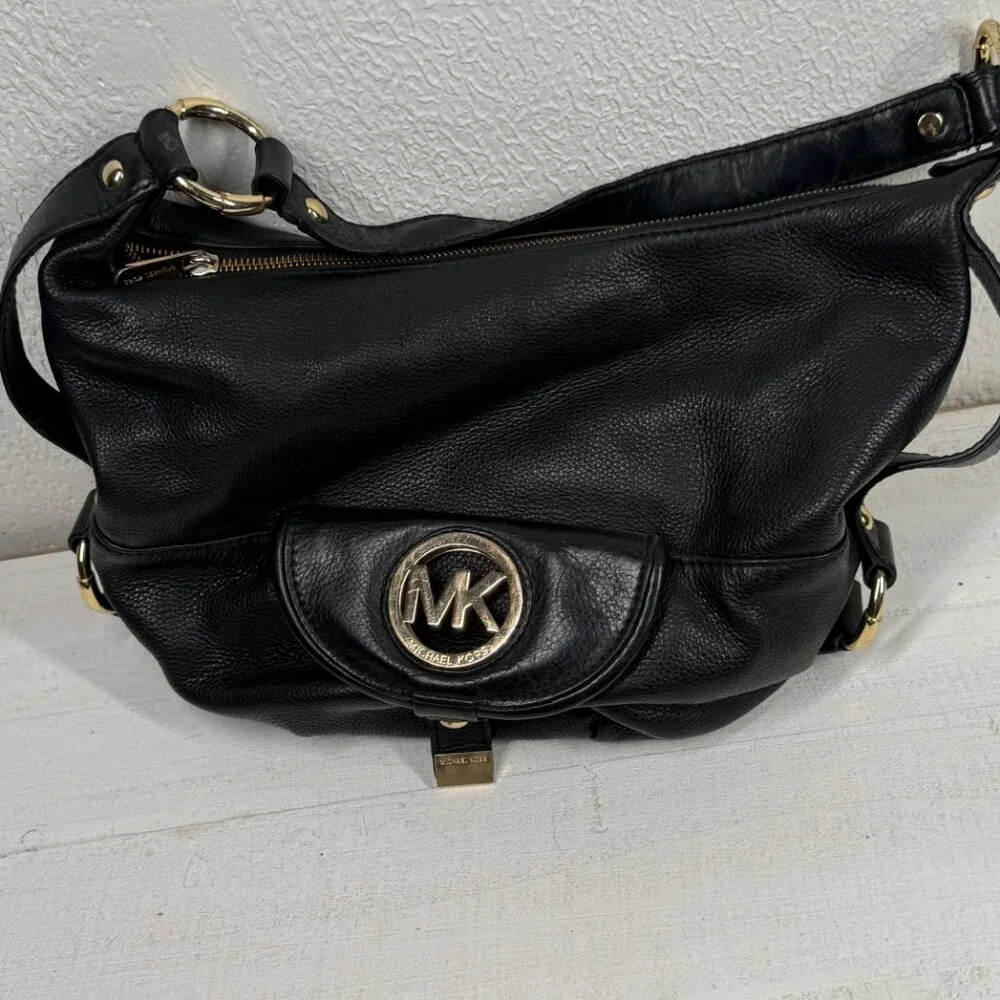 Michael Kors closure accent leather