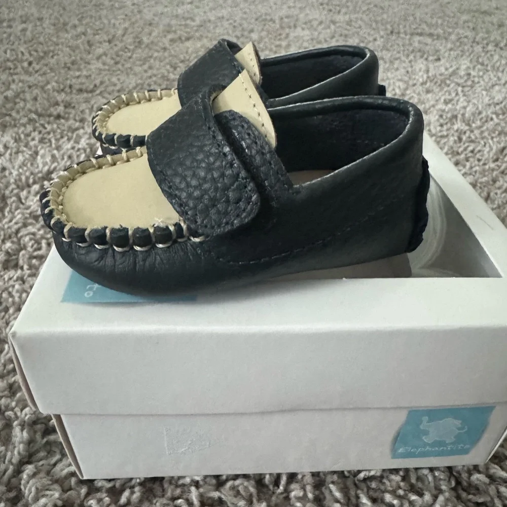 Elephantito Kids Moccasins in Navy and Cream