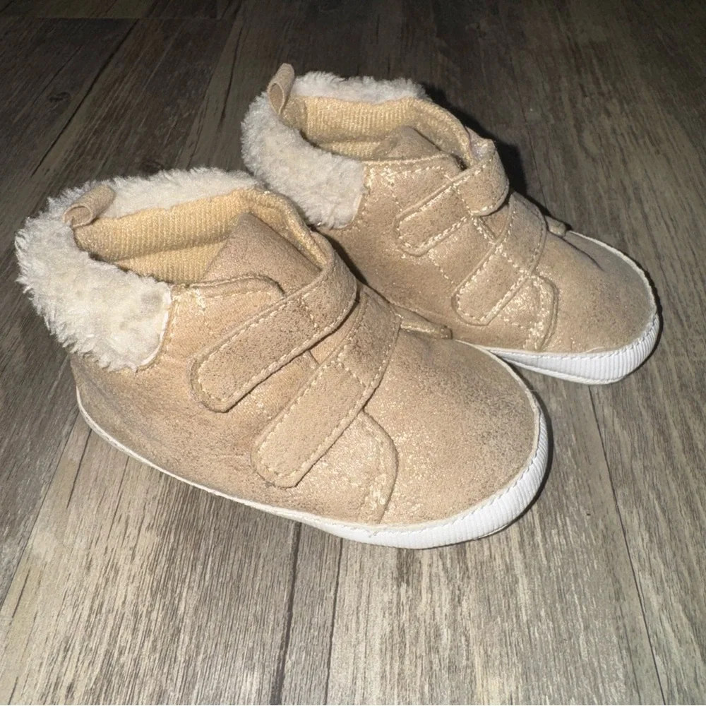 Primark feet velcro excellent