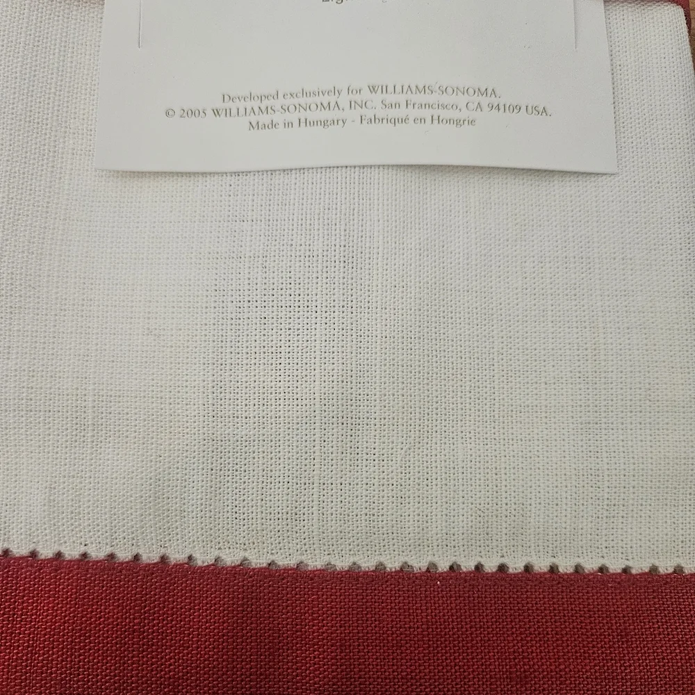 Williams Sonoma Red and White/cream Table Linen