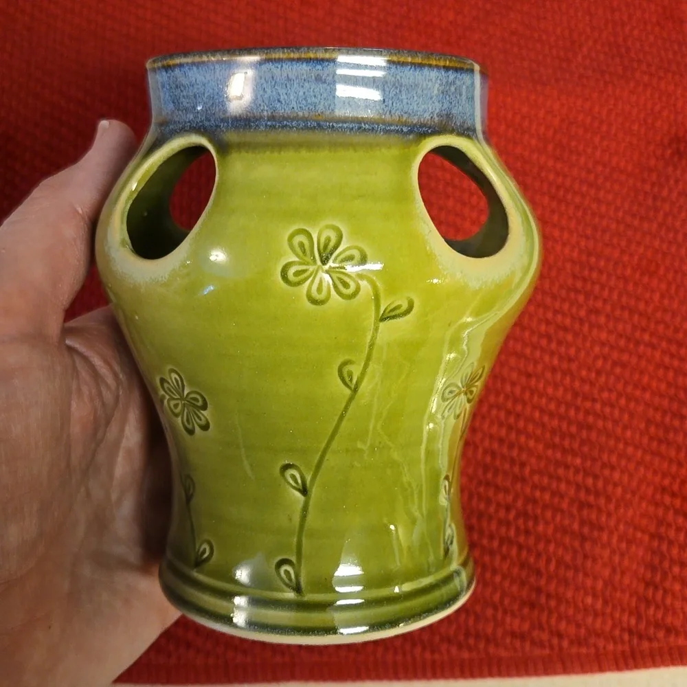 Source Unknown pottery piece