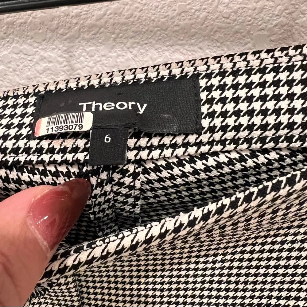Theory size excellent