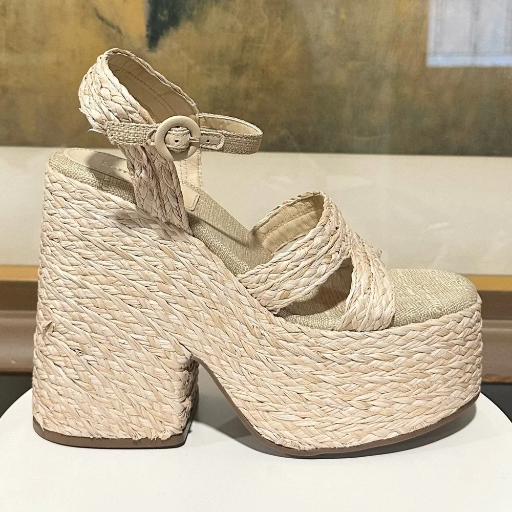 Larroude 🌸larroude🌸 platform
