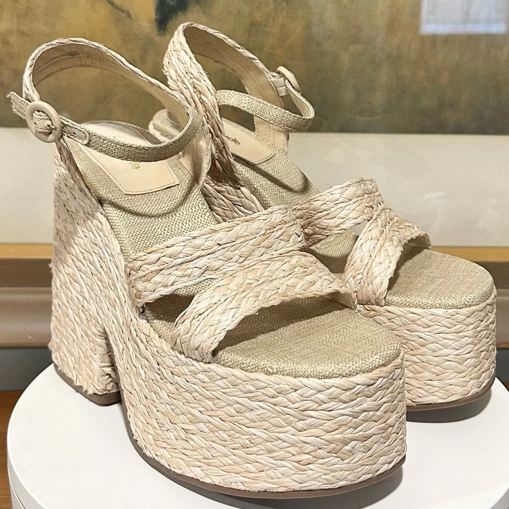 Larroude 🌸larroude🌸 platform